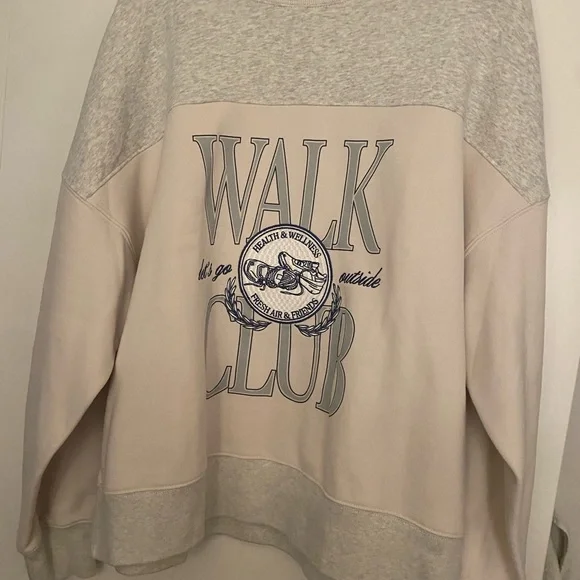 Abercrombie & Fitch Gray and Cream Crewneck Sweater - Picture 2 of 7